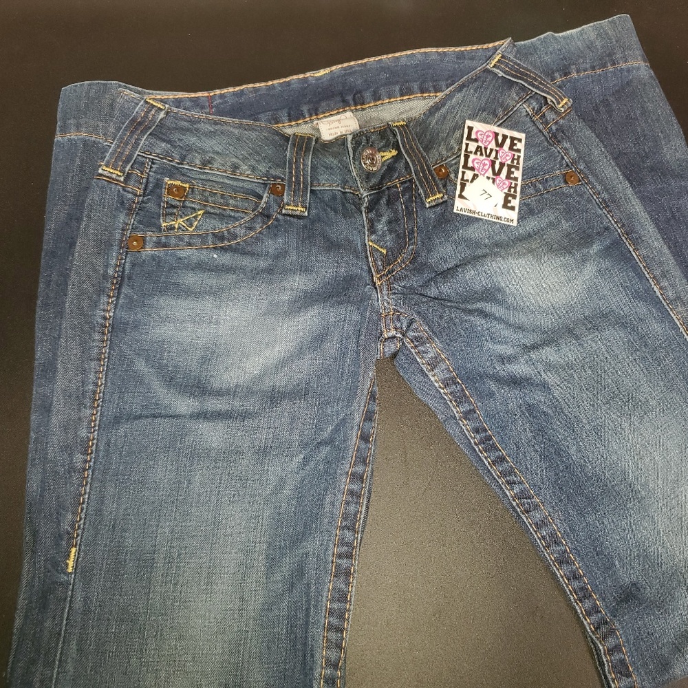 True Religion - Picture 7 of 8